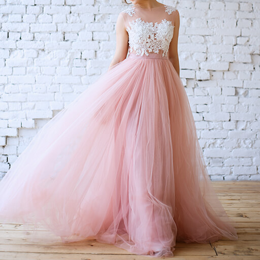 「プリンセスライン」のカラードレス